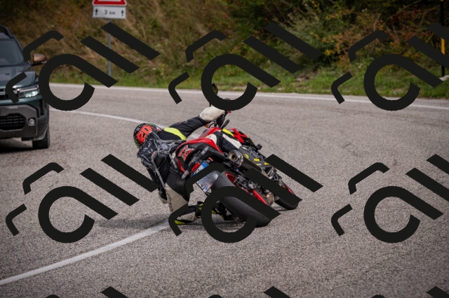 20250914113717-Z62_6073_am_