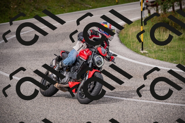 20250914113719-Z62_6075_am_