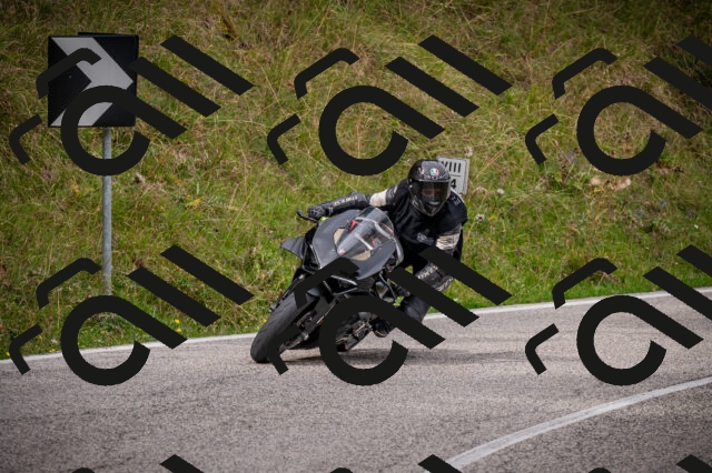 20250914113809-Z62_6083_am_