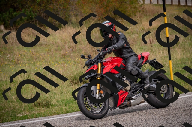 20250914115145-Z62_6306_am_