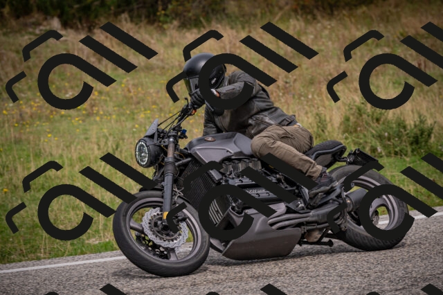 20250914120004-Z62_6435_am_