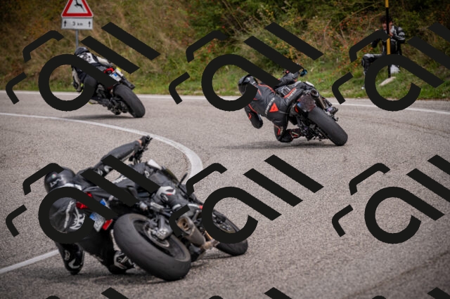 20250914120319-Z62_6493_am_