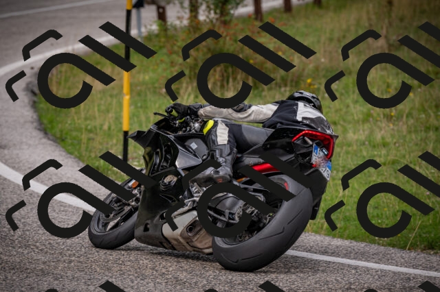 20250914120431-Z62_6512_am_