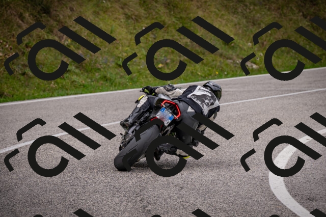 20250914120432-Z62_6515_am_