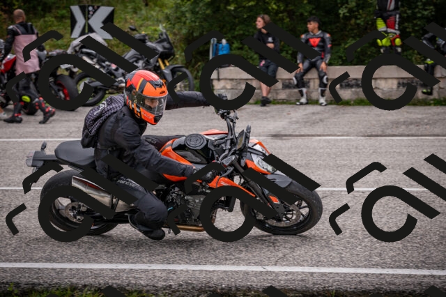 20250914121510-Z62_6798_am_