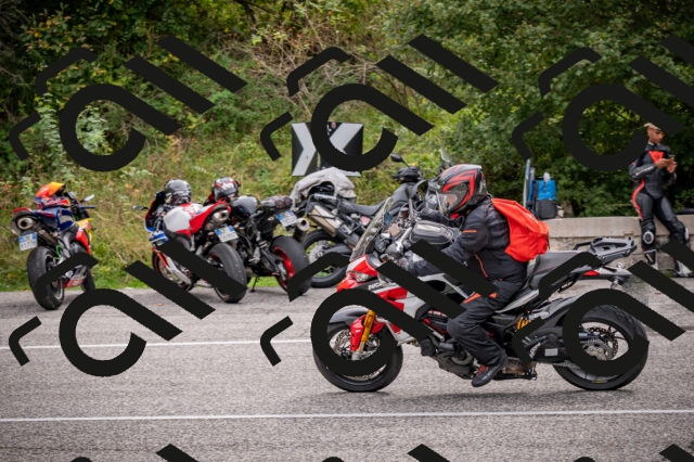 20250914121537-Z62_6821_am_