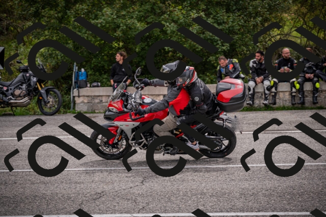 20250914121554-Z62_6837_am_