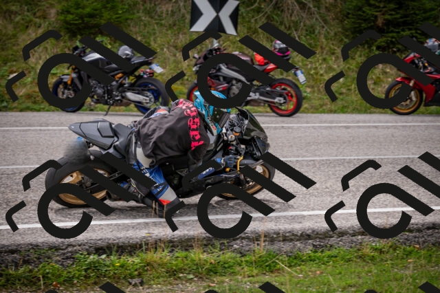 20250914121620-Z62_6871_am_