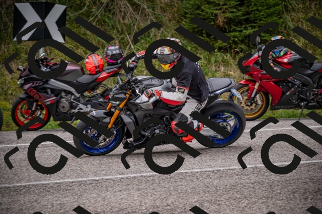 20250914121631-Z62_6875_am_