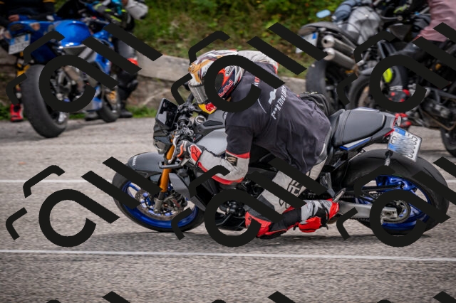 20250914121633-Z62_6880_am_