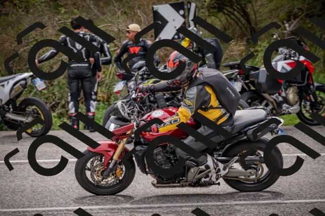 20250914121637-Z62_6881_am_