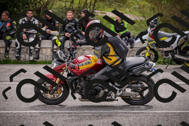 20250914121637-Z62_6882_am_