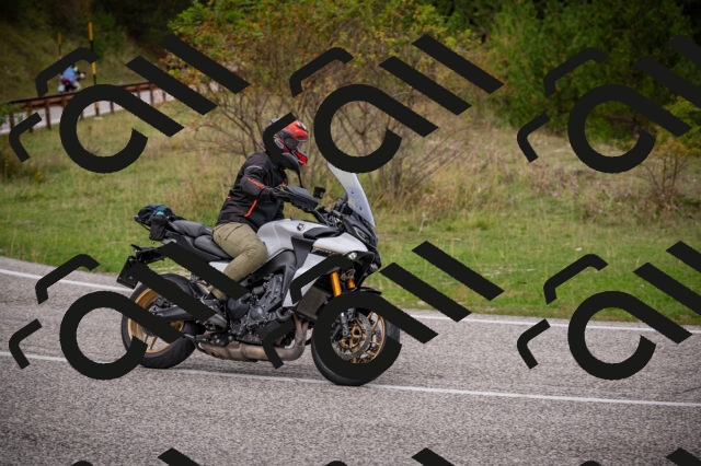 20250914123121-Z62_7143_am_