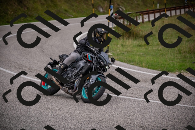 20250914123209-Z62_7157_am_