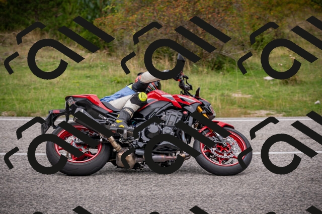 20250914123223-Z62_7159_am_