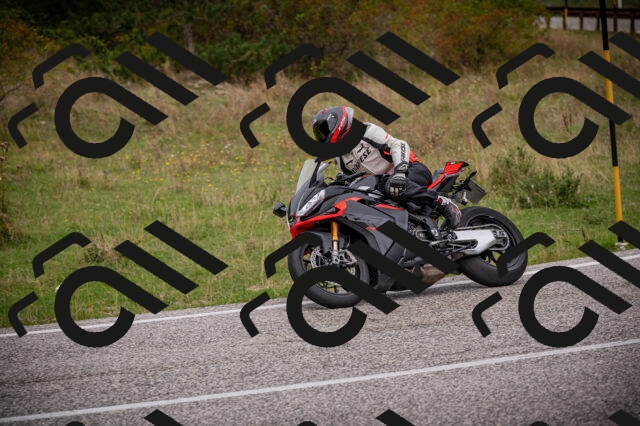 20250914123228-Z62_7162_am_