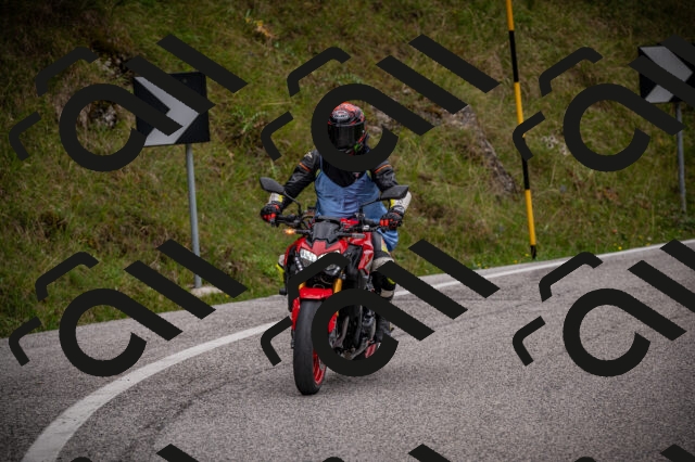 20250914123426-Z62_7186_am_