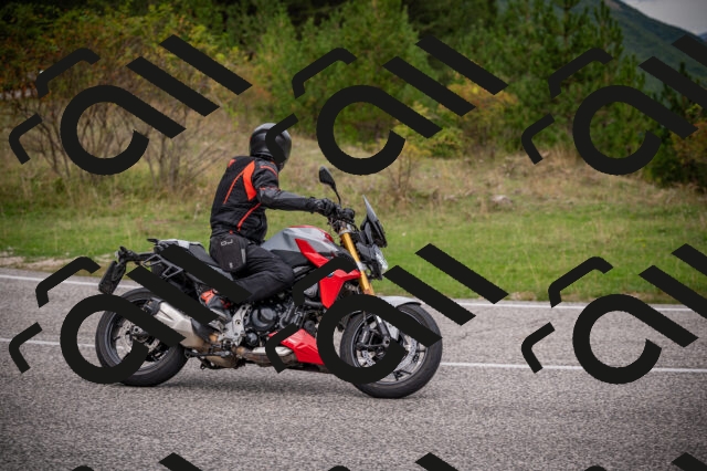 20250914123603-Z62_7203_am_