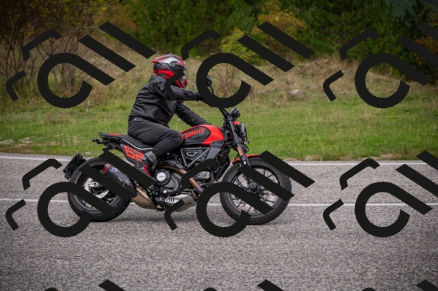 20250914124059-Z62_7265_am_