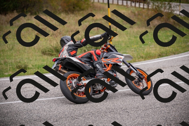 20250914124357-Z62_7293_am_