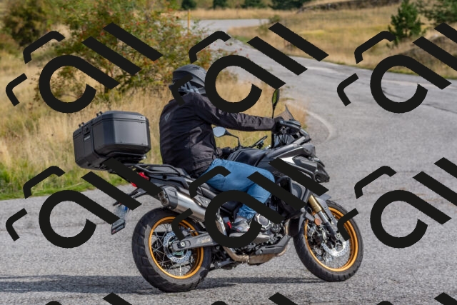 202509141002-DSC_1326_c4_