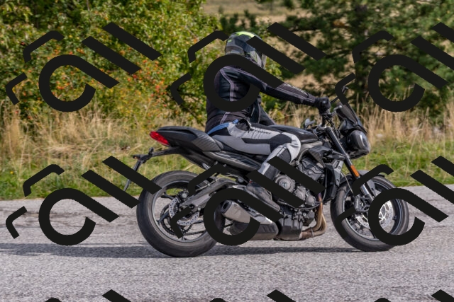 202509141014-DSC_1386_c4_