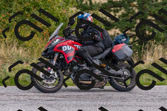 202509141023-DSC_1405_c4_