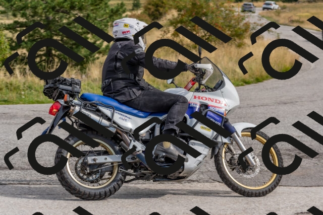 202509141043-DSC_1551_c4_