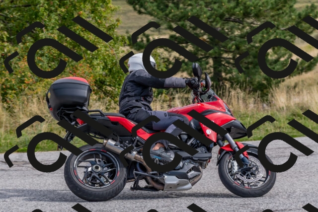 202509141048-DSC_1577_c4_