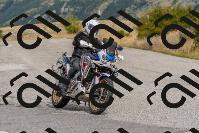 202509141110-DSC_1702_c4_