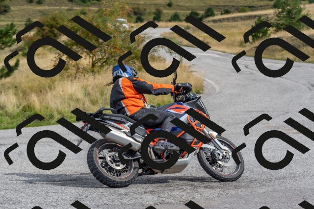 202509141114-DSC_1729_c4_