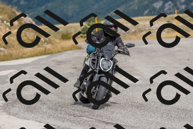 202509141114-DSC_1730_c4_