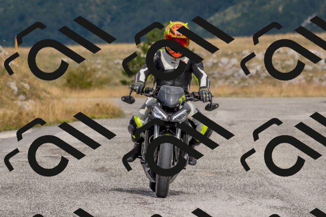 202509141114-DSC_1737_c4_