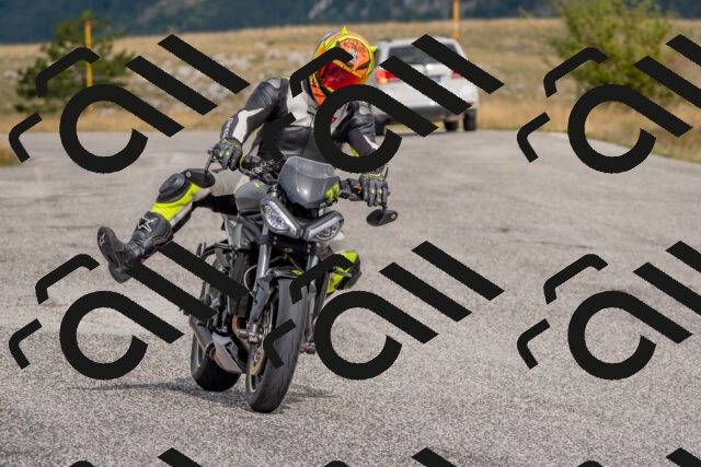 202509141114-DSC_1738_c4_