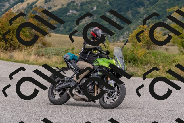 202509141200-DSC_2323_c4_