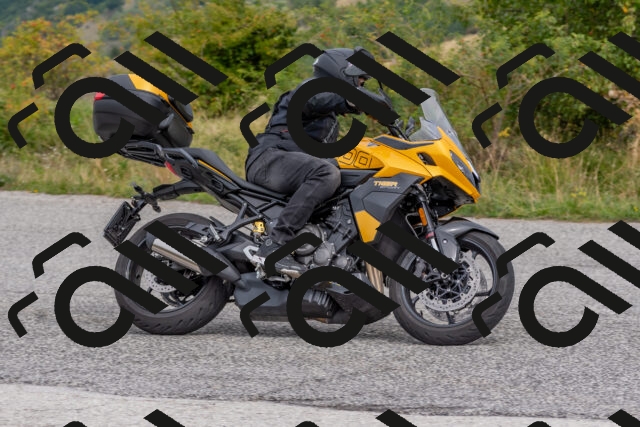 202509141214-DSC_2412_c4_