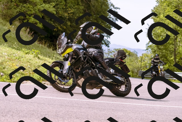 202509141037-_DSC0203_d1_