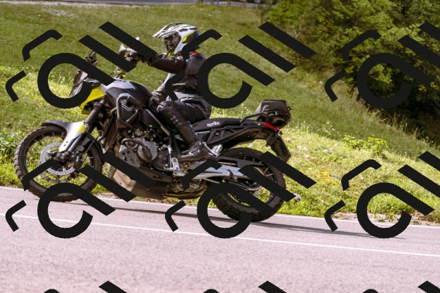 202509141037-_DSC0204_d1_