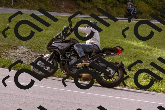 202509141037-_DSC0210_d1_