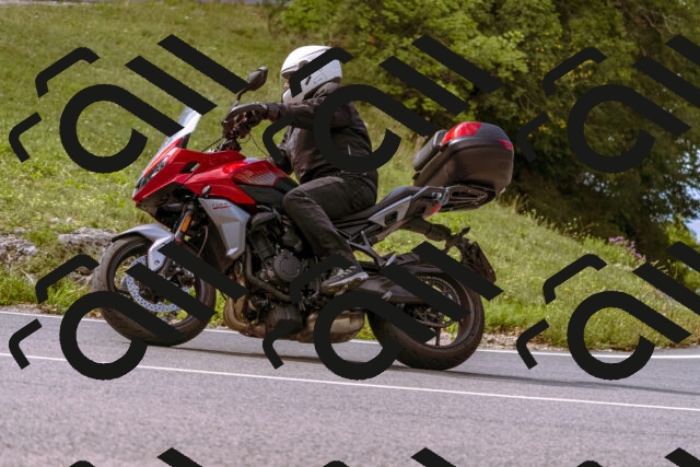 202509141048-_DSC0257_d1_