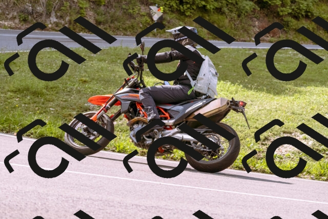 202509141057-_DSC0300_d1_