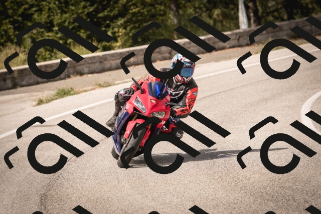 20250914141201-0AP_0784_c5_