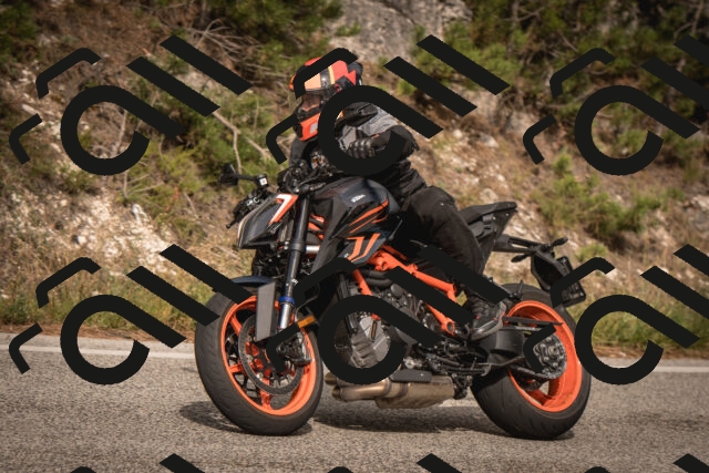 20250914150313-0AP_0977_c5_