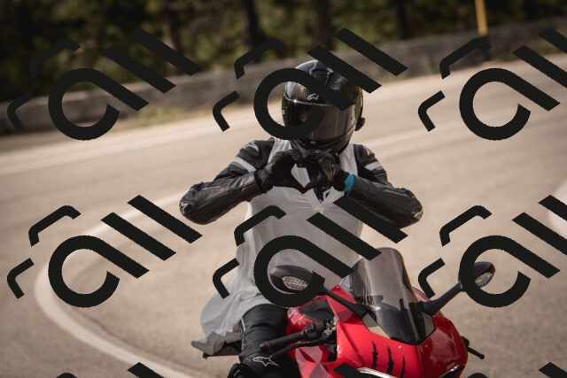 20250914152446-0AP_1041_c5_