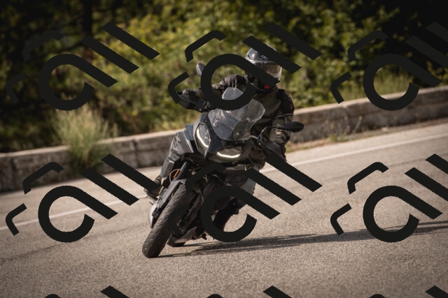 20250914152711-0AP_1052_c5_