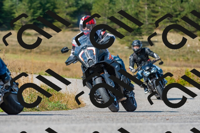 20250914100438_-R023098_r2