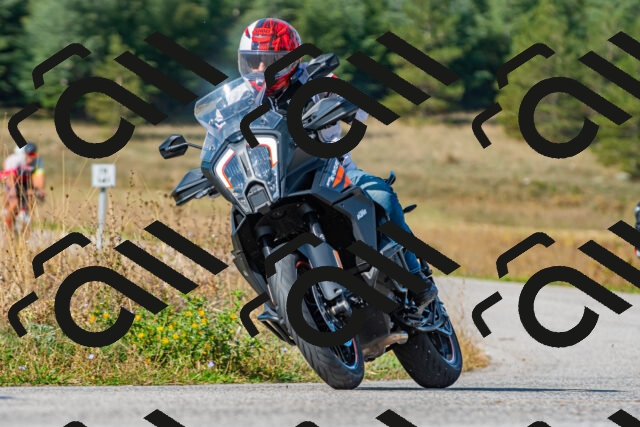 20250914100438_-R023099_r2