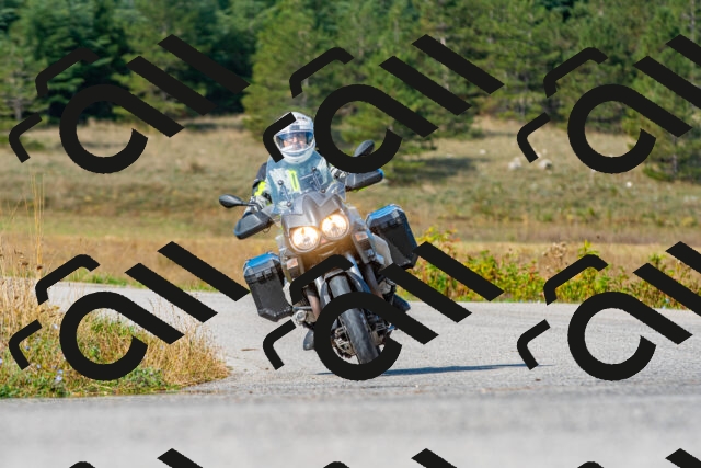 20250914102044_-R023176_r2