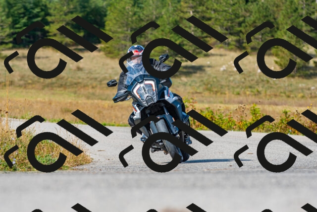 20250914102157_-R023180_r2