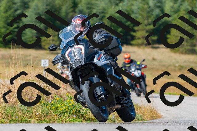 20250914102158_-R023182_r2